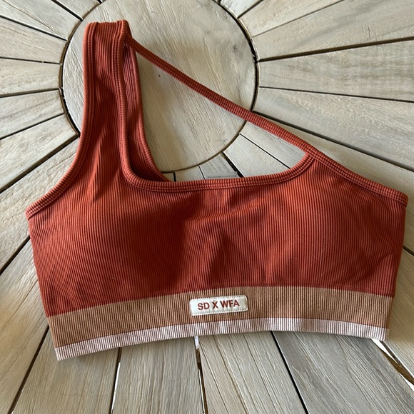 Sarah’s day x white fox desert mirage set - Picture 2 of 5